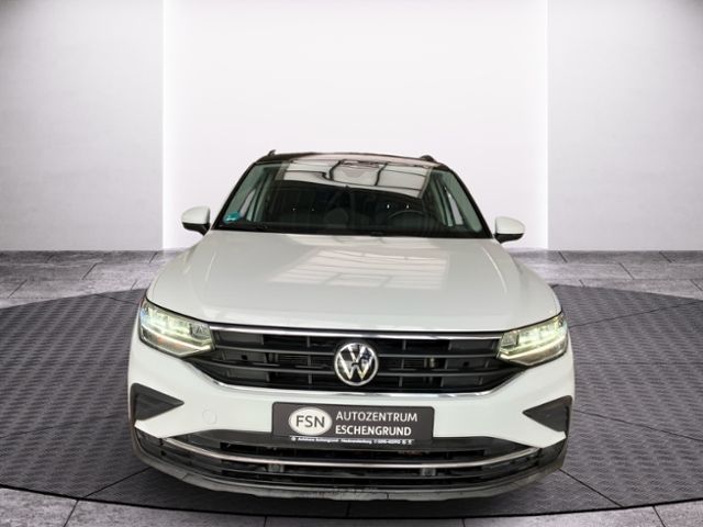 Fahrzeugabbildung Volkswagen Tiguan 1.5 TSI 110KW NAVI LED SHZG MFA