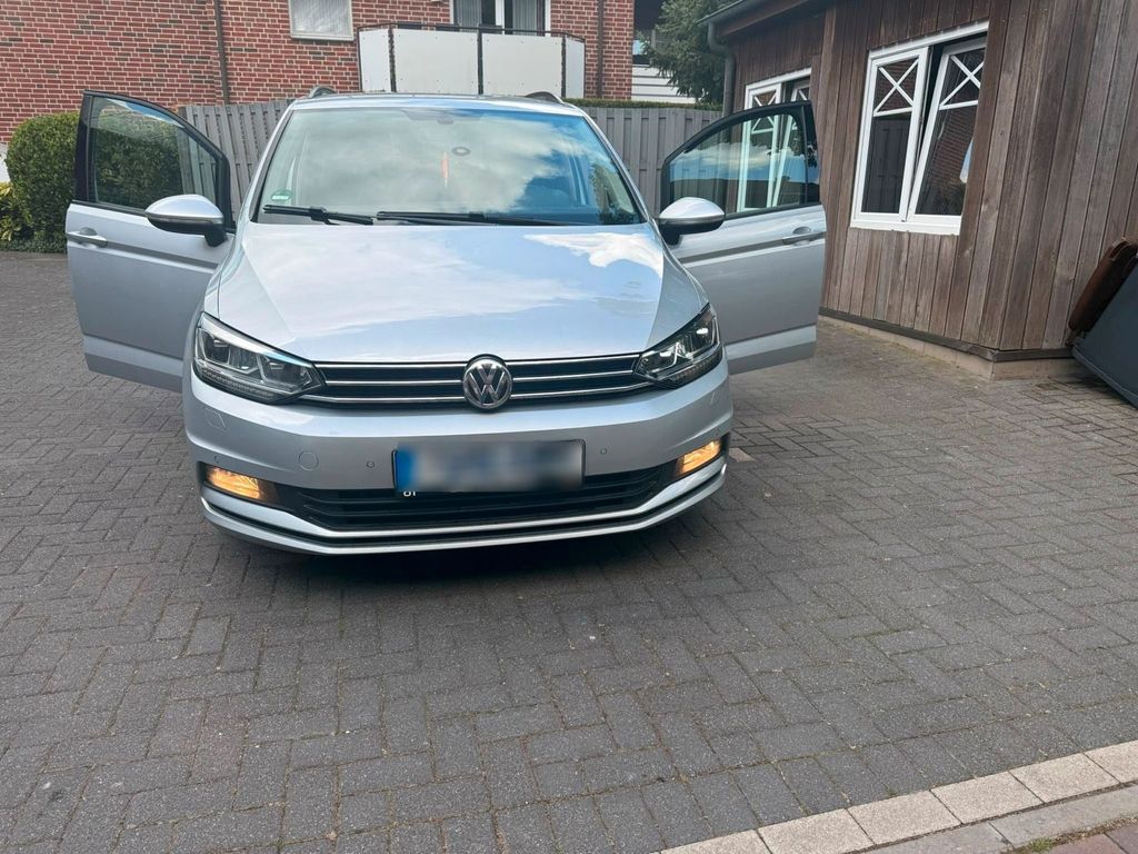 Image of Volkswagen Touran