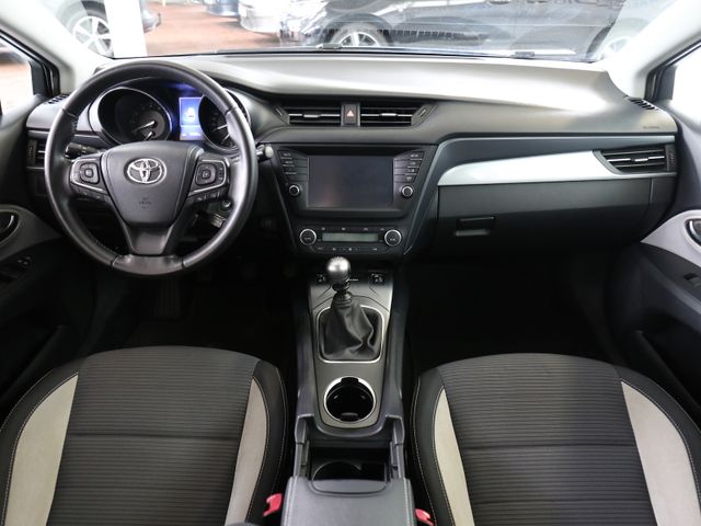 Toyota Avensis 1.8 KLIMA SITZHEIZUNG KAMERA 1.HAND