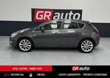 Opel Astra Astra 1.7 CDTI 110CV 5 porte Cosmo - Opel Astra mit Diesel-Antrieb: Limousine, 1.7