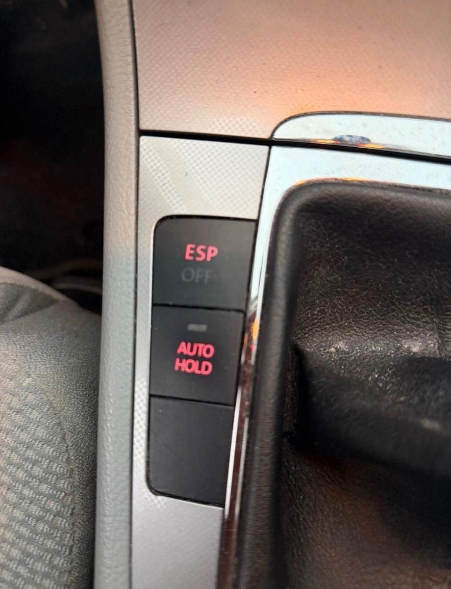 Volkswagen Passat 2006 — photo 13