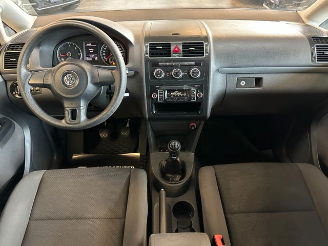 MYAUTOCENTER – Gebraucht- und Jahreswagen mit Werkstattservice in Pfaffenhofen Volkswagen Touran *7-SITZER*TÜV 827*2-ZONEN*PDC*DACHRELING