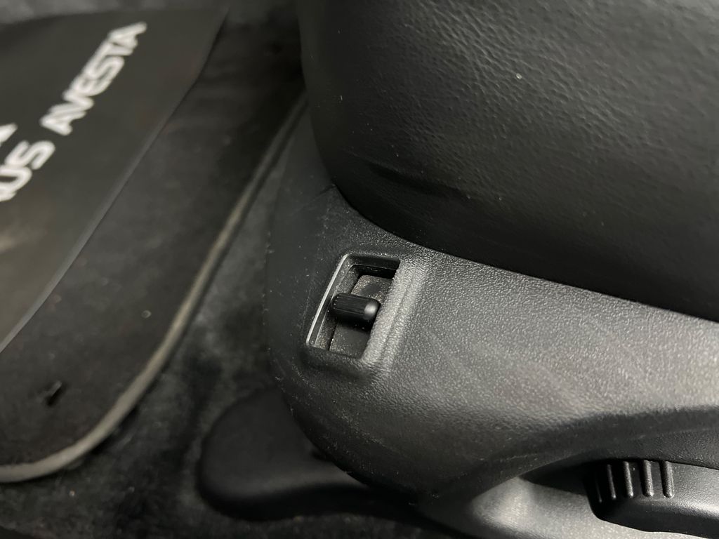 INFINITI Q60 2.0 TURBO/ 2.H/ VOLLAUSSTATTUNG/ CARBON INFINITI Q60 2.0 TURBO/ 2.H/ VOLLAUSSTATTUNG/ CARBON