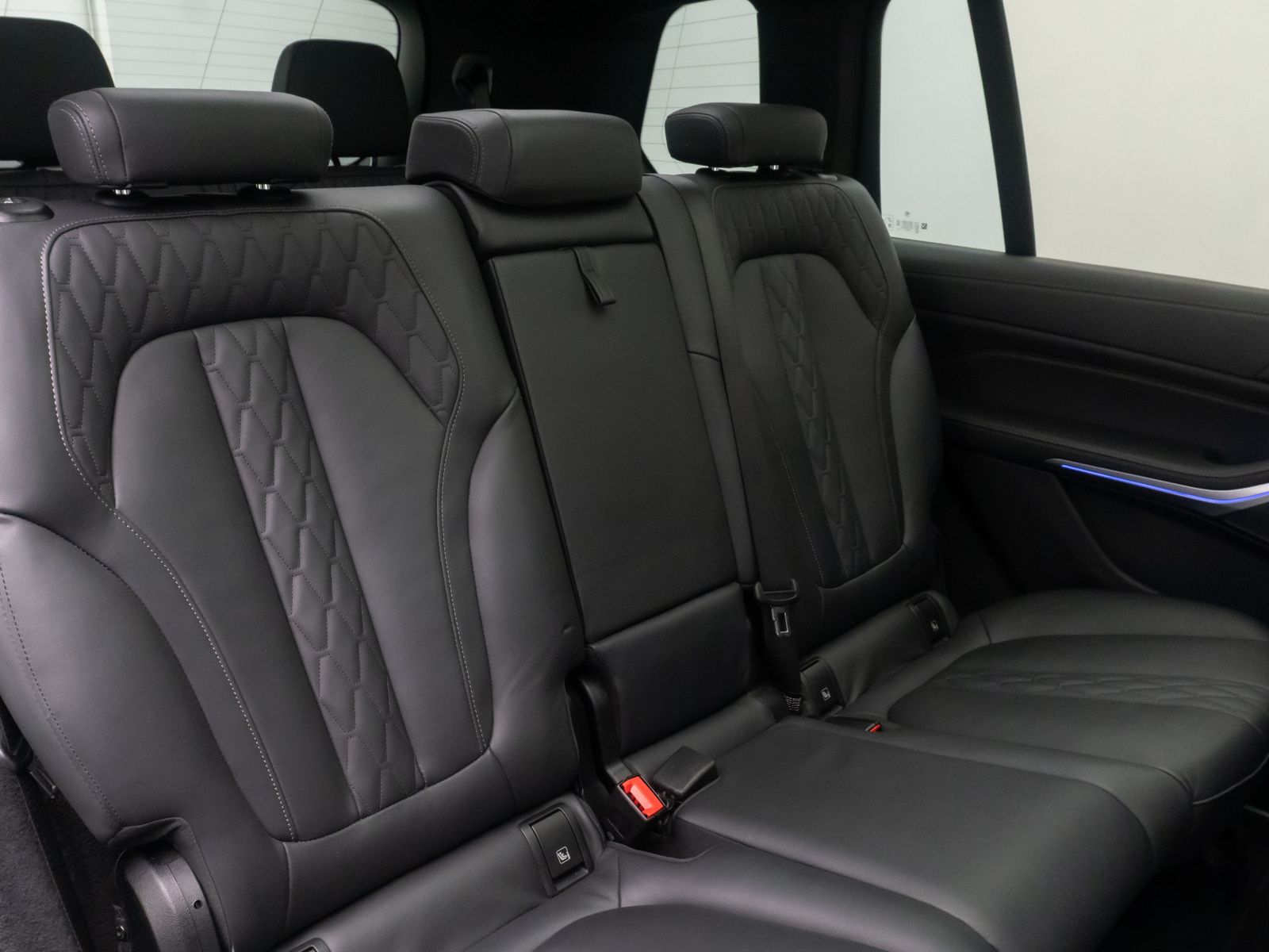 Fahrzeugabbildung BMW X7 xD40d MSport NightVis 360&deg;Laser SkyLounge 22"