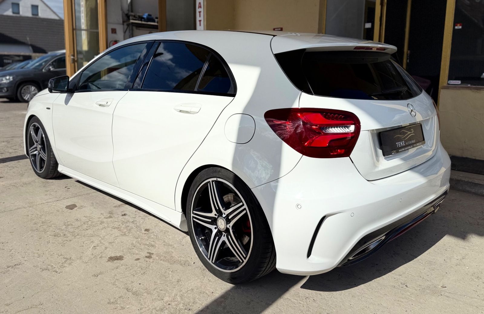 A250 Amg Sport Night|Navi|Led|218Ps