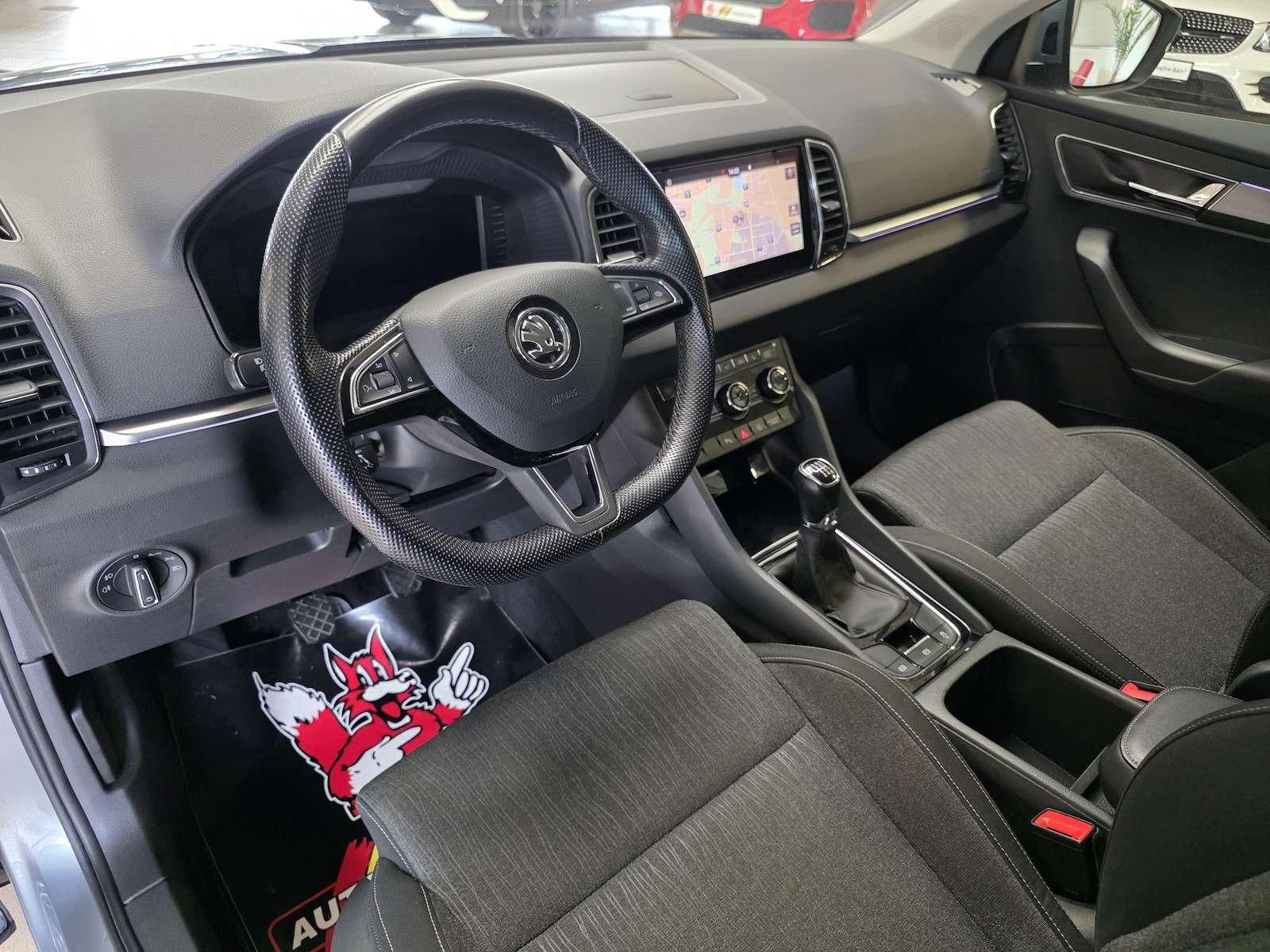 Fahrzeugabbildung SKODA Karoq 2.0 TDI/LED/Nav/Virtual/Memory/ACC/VZE/...