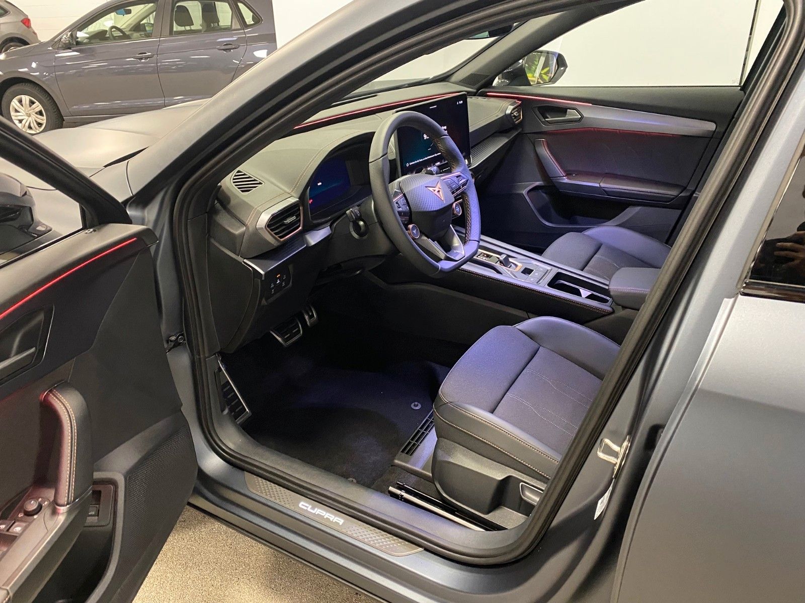 Fahrzeugabbildung CUPRA Formentor 1.5 eTSI MHEV DSG+MATRIX+NAVI+360°KAME