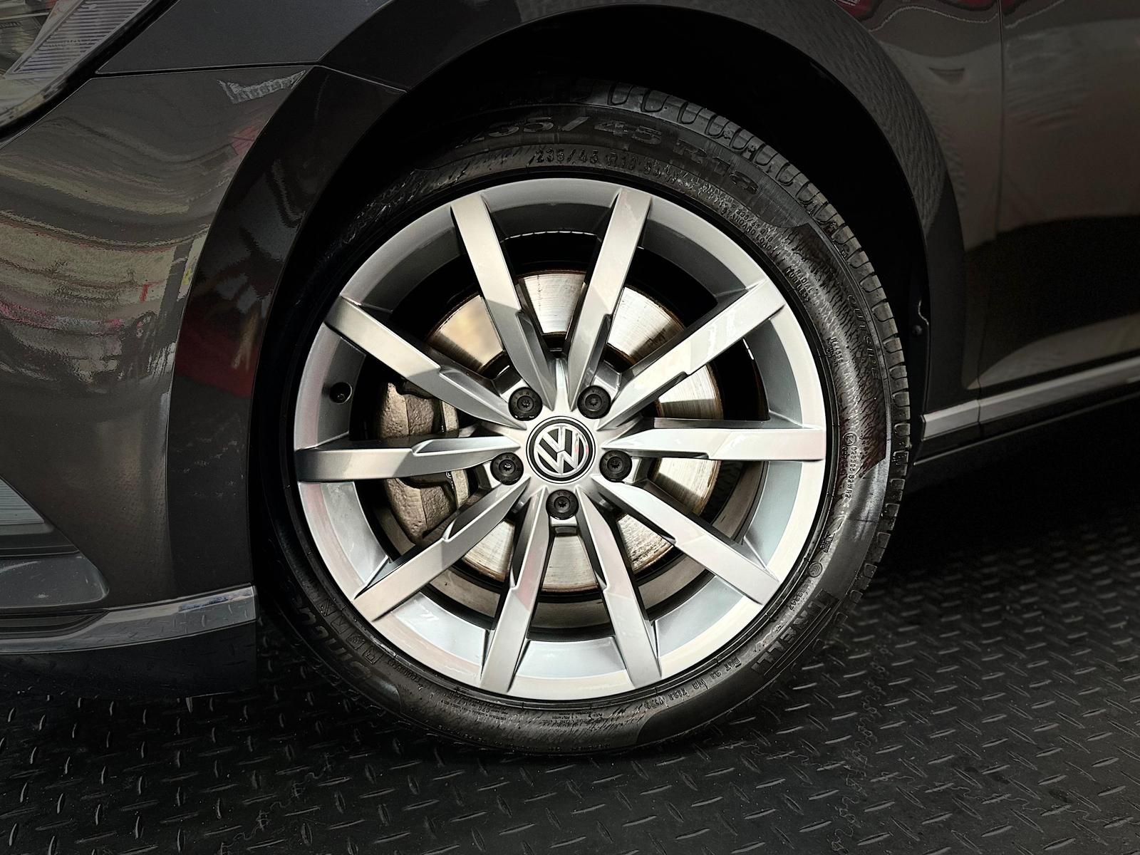 VW Passat 2.0TDI HIGHLINE 4M - Image 9