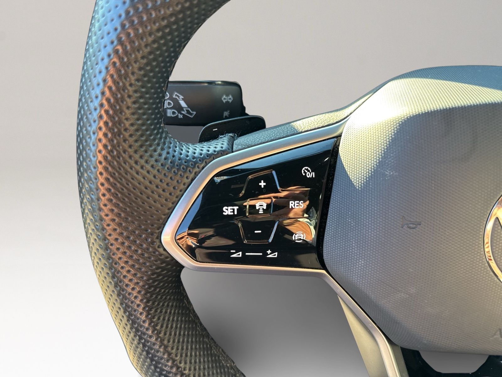 T-Roc R-Line 1.5 l TSI, Black Style, Matrix LED,