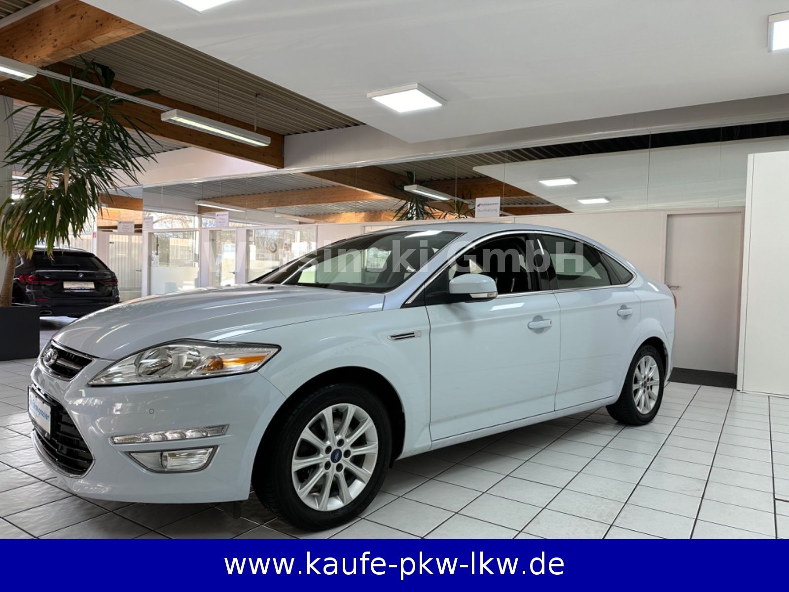 Fahrzeugabbildung Ford Mondeo Lim. Titanium*NAVI*PDC*Automatik*ZV