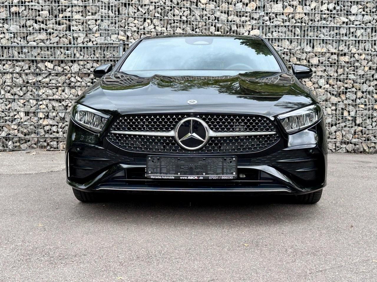 Mercedes-Benz A 250 e AMG Pano -Kamera -Ambiente -LED -Keyless