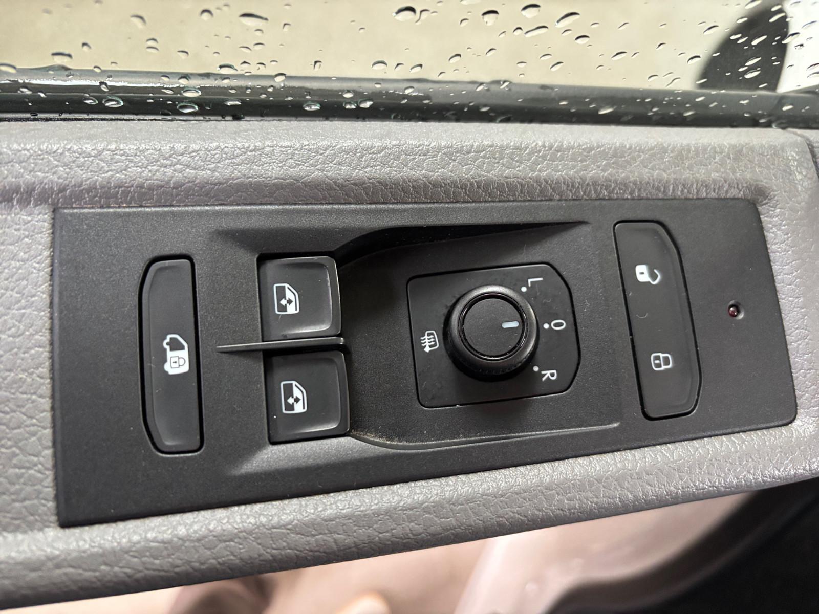 Volkswagen T6.1 Transporter LED ACC Werkstatteinrichtung