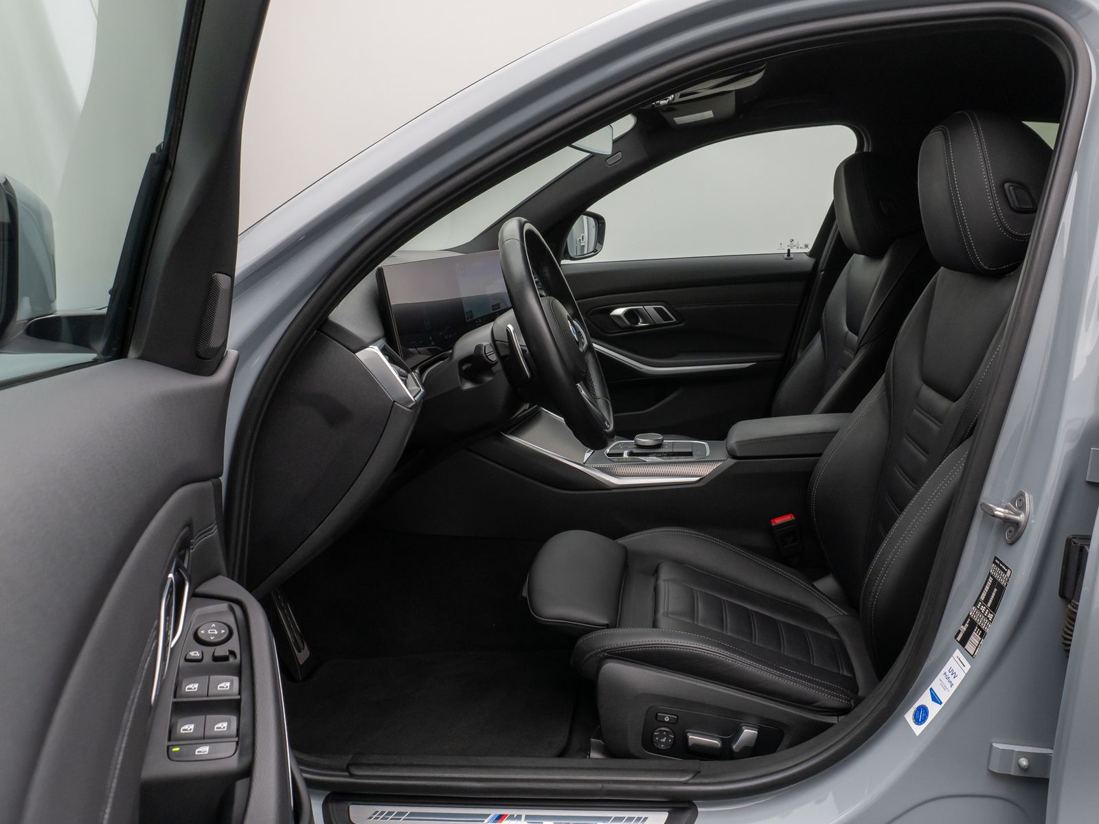 Fahrzeugabbildung BMW 320d MSport Kamera DAB HiFi Komfort Leder 19Zoll