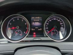 VW Golf 7 highline R-Line DSG/ACC/LED
