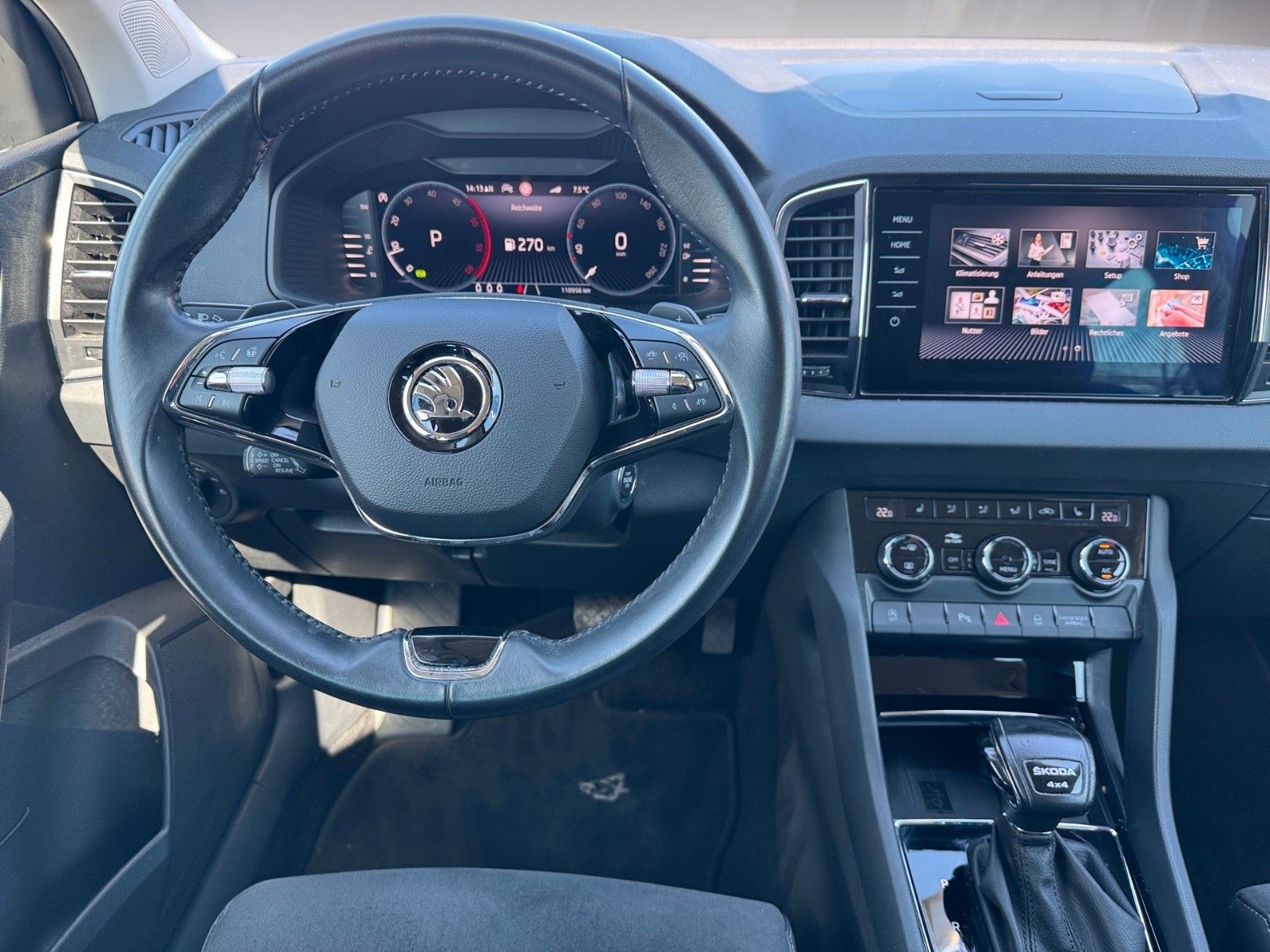 Fahrzeugabbildung SKODA Karoq 2.0l TDI DSG 4x4 STYLE