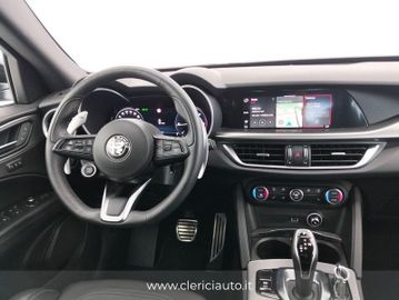 Alfa-Romeo Stelvio - 11