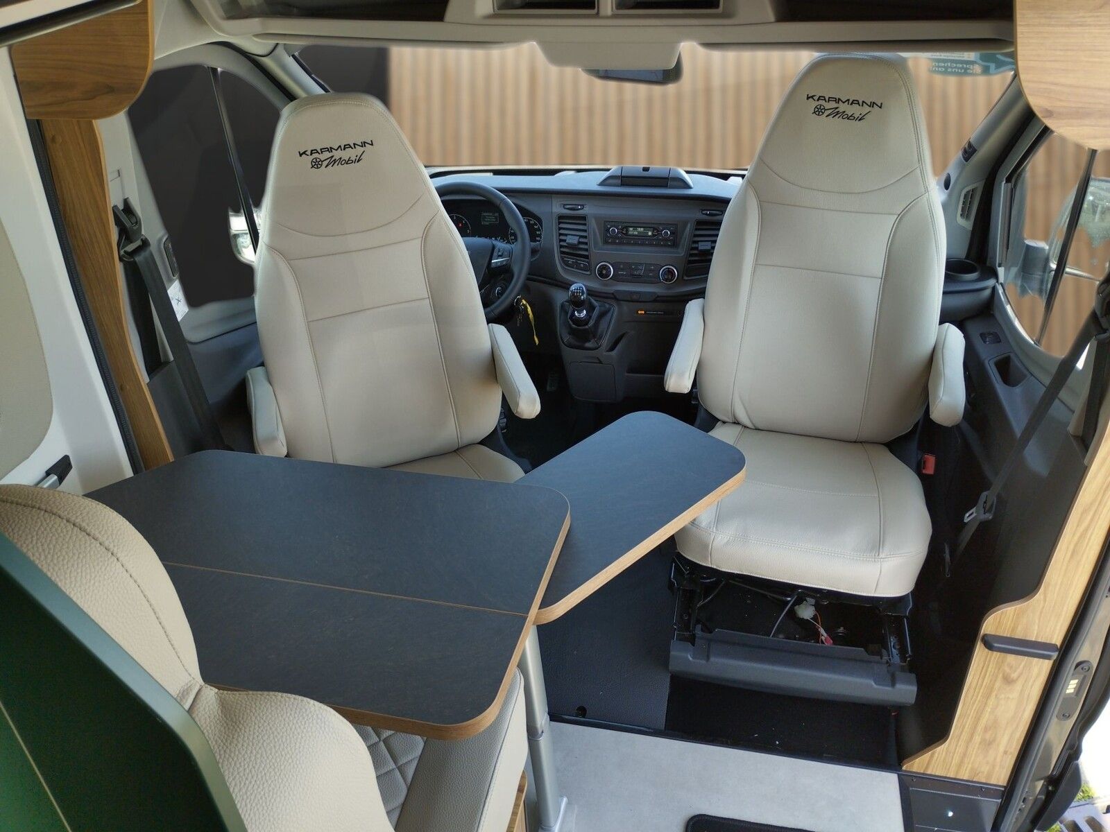 Fahrzeugabbildung Karmann Dexter 4x4 DE 560 AW Allrad 4x4, Rückfahrkamera