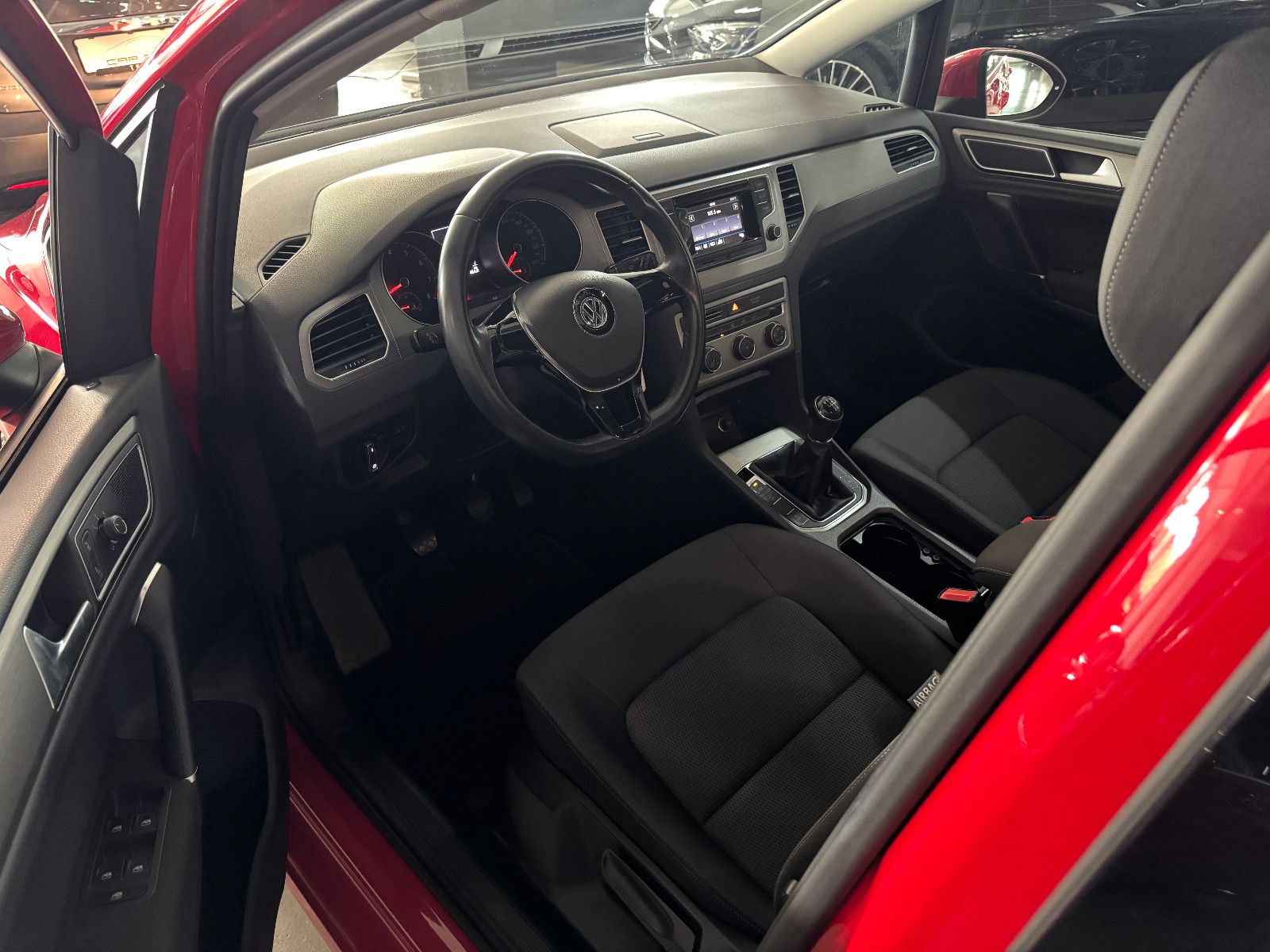 Fahrzeugabbildung Volkswagen Golf 7 TSI SPORTSVAN COMFORTLINE MEDIA PAKET 1.H
