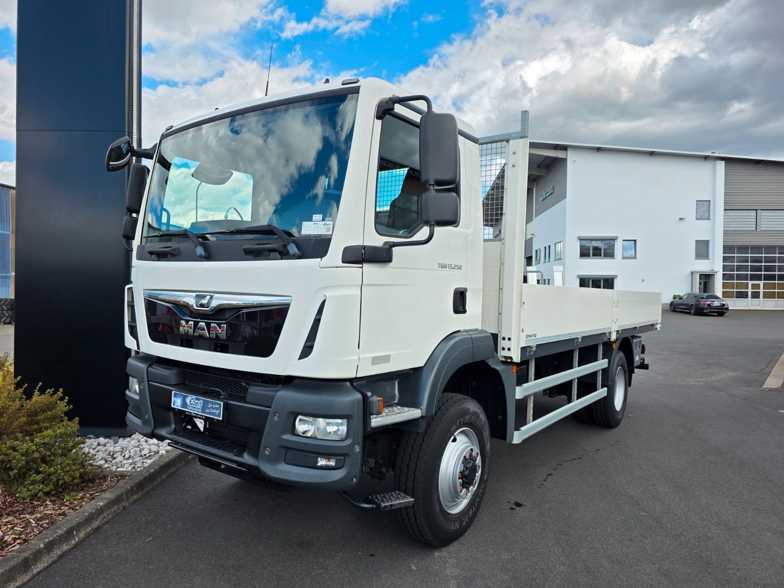 Fahrzeugabbildung MAN TGM 13.250 4x4 BL Allrad 37.917km Klima 3 Sitze