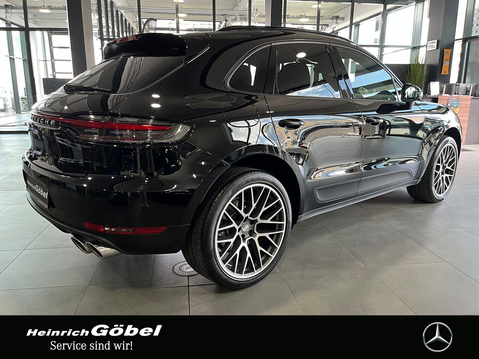Fahrzeugabbildung Porsche Macan PANO+360°KAMERA+BOSE+CARPLAY+PASM+PDLS+