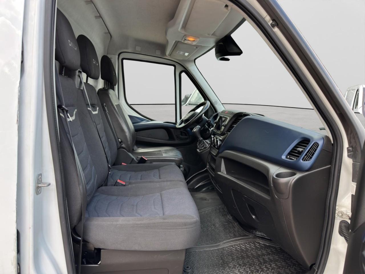 Iveco Daily Kasten 35 S16 Radstand 3520 mit AHK!!!!
