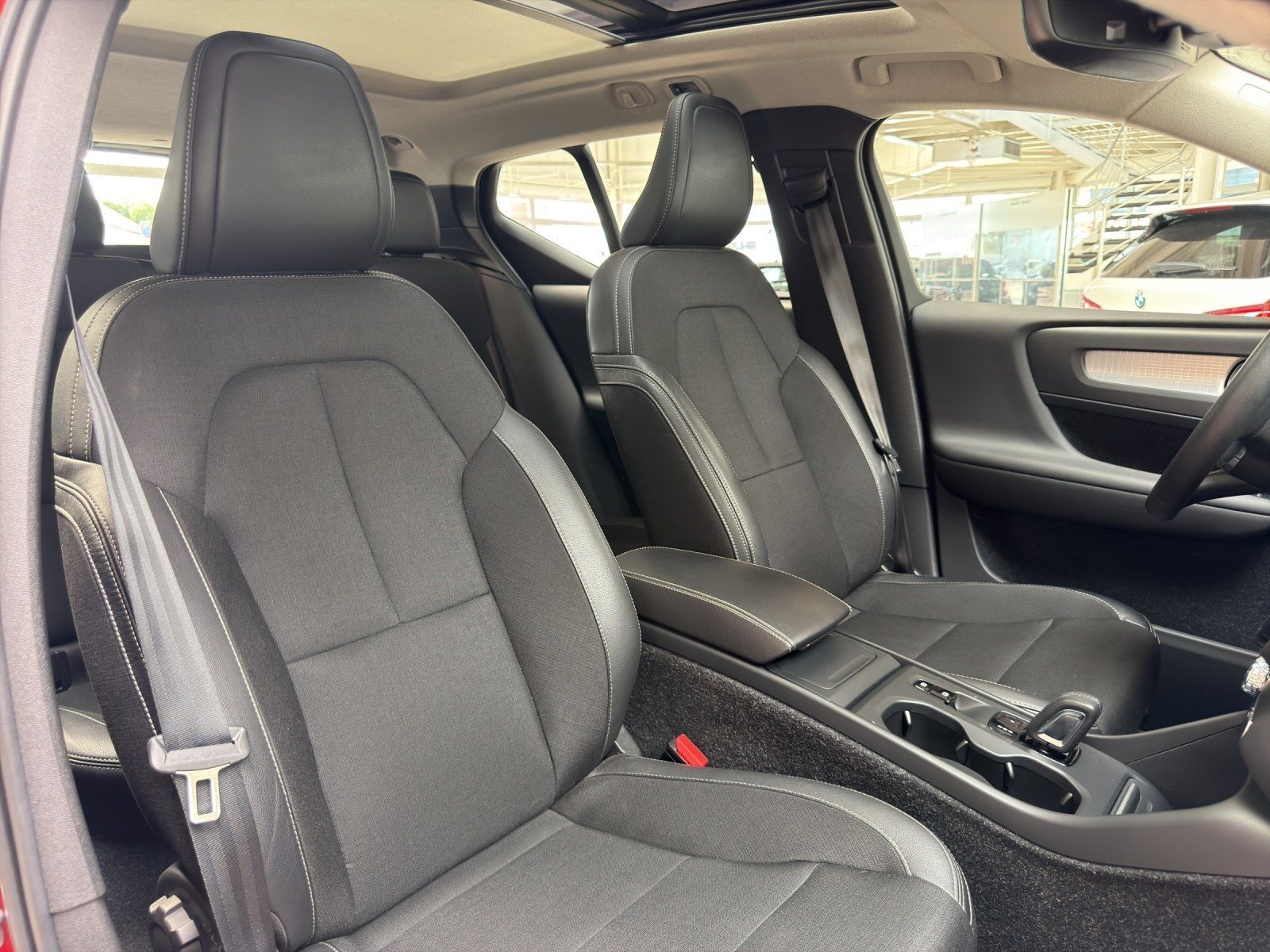 Volvo XC40 T4 Geartronic Momentum Pro Pano CarPlay W foto 17