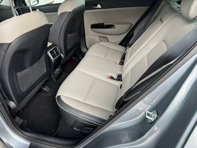 Fahrzeugabbildung Kia Sportage Platinum Edition 4WD AHK LEDER LED