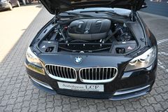 BMW 520 d Touring CAM360° Leder Pano Navi Standheizu