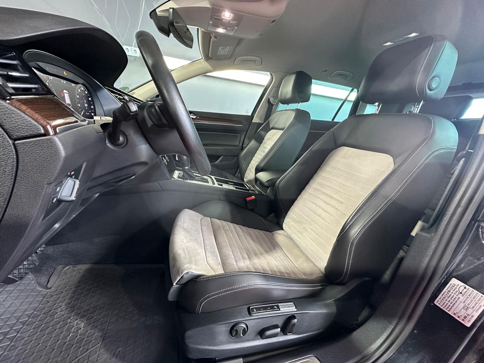 VW Passat Variant*Virtuel. Disp*LED*AHK*Kessy*ACC*