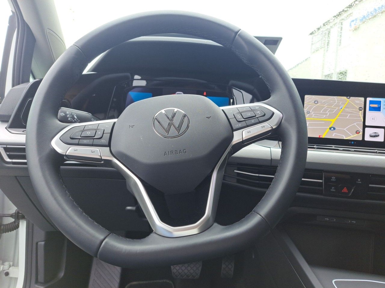 Volkswagen Golf VIII 1.0 eTSI Navi/ACC/RFK Klima Navi foto 8