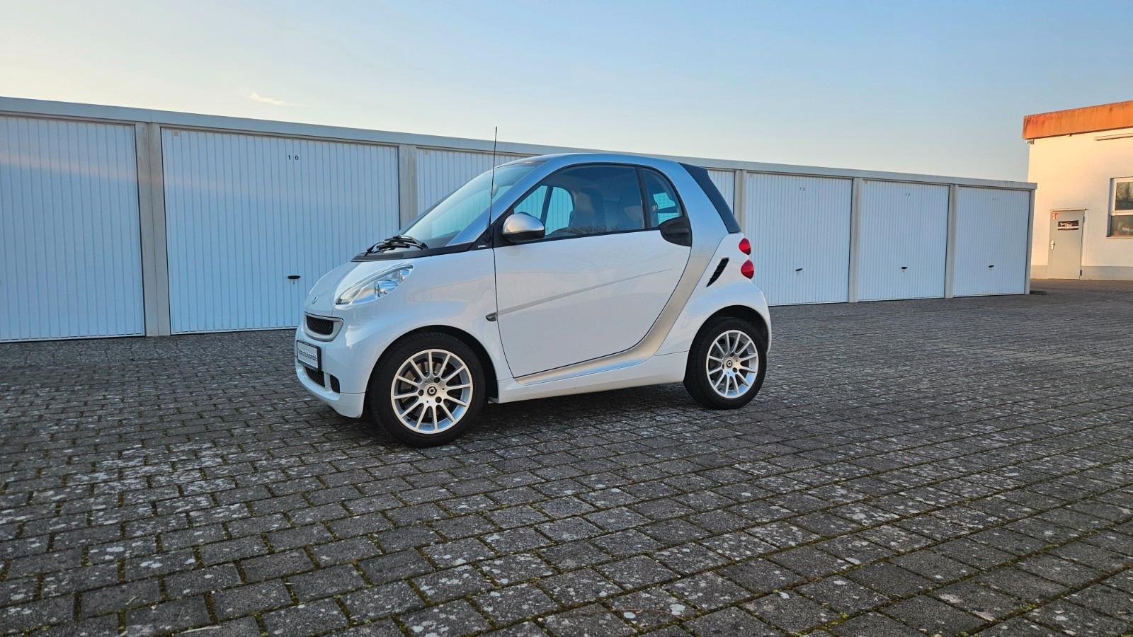 Smart ForTwo coupé 1.0 52kW mhd