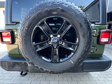 Jeep Wrangler - 11