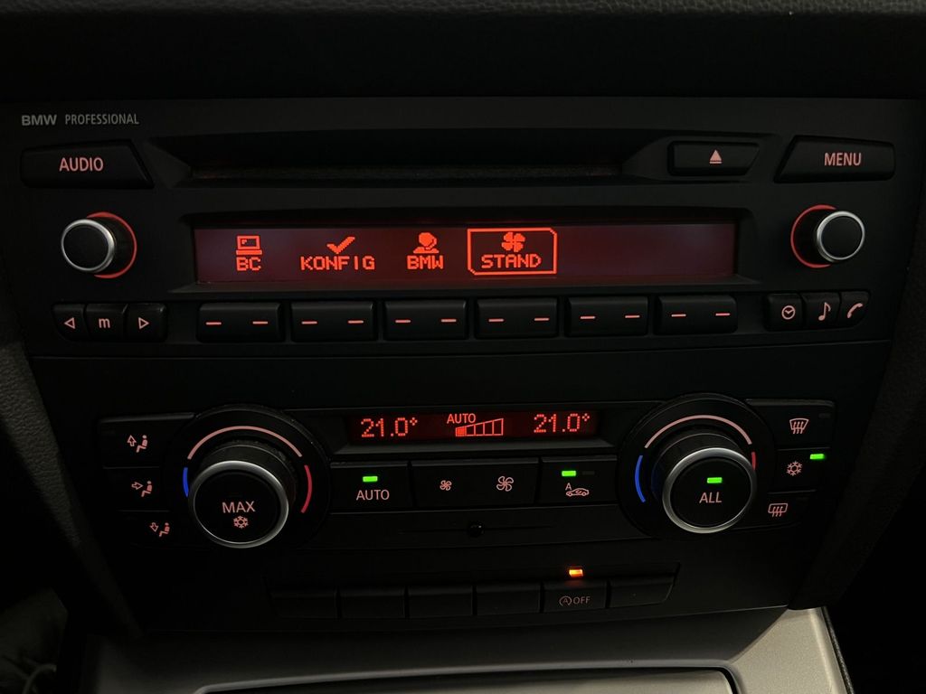 BMW 320 i Touring AHK *KEIN VERKAUF AN PRIVAT*