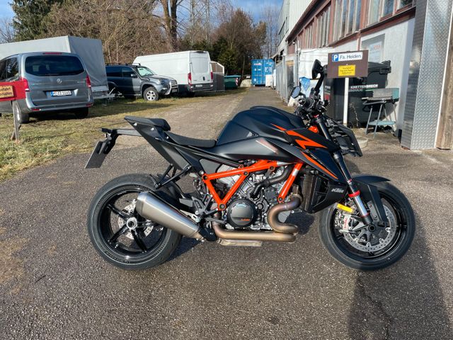 KTM 1390 Super Duke R