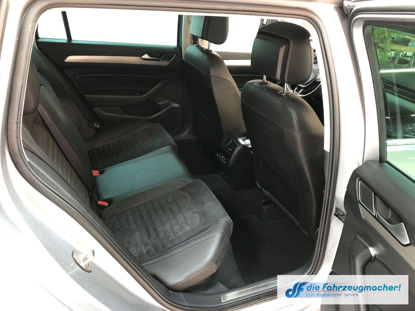 Fahrzeugabbildung Volkswagen Passat Variant Highline BMT Start-Stopp 2.0 TDI