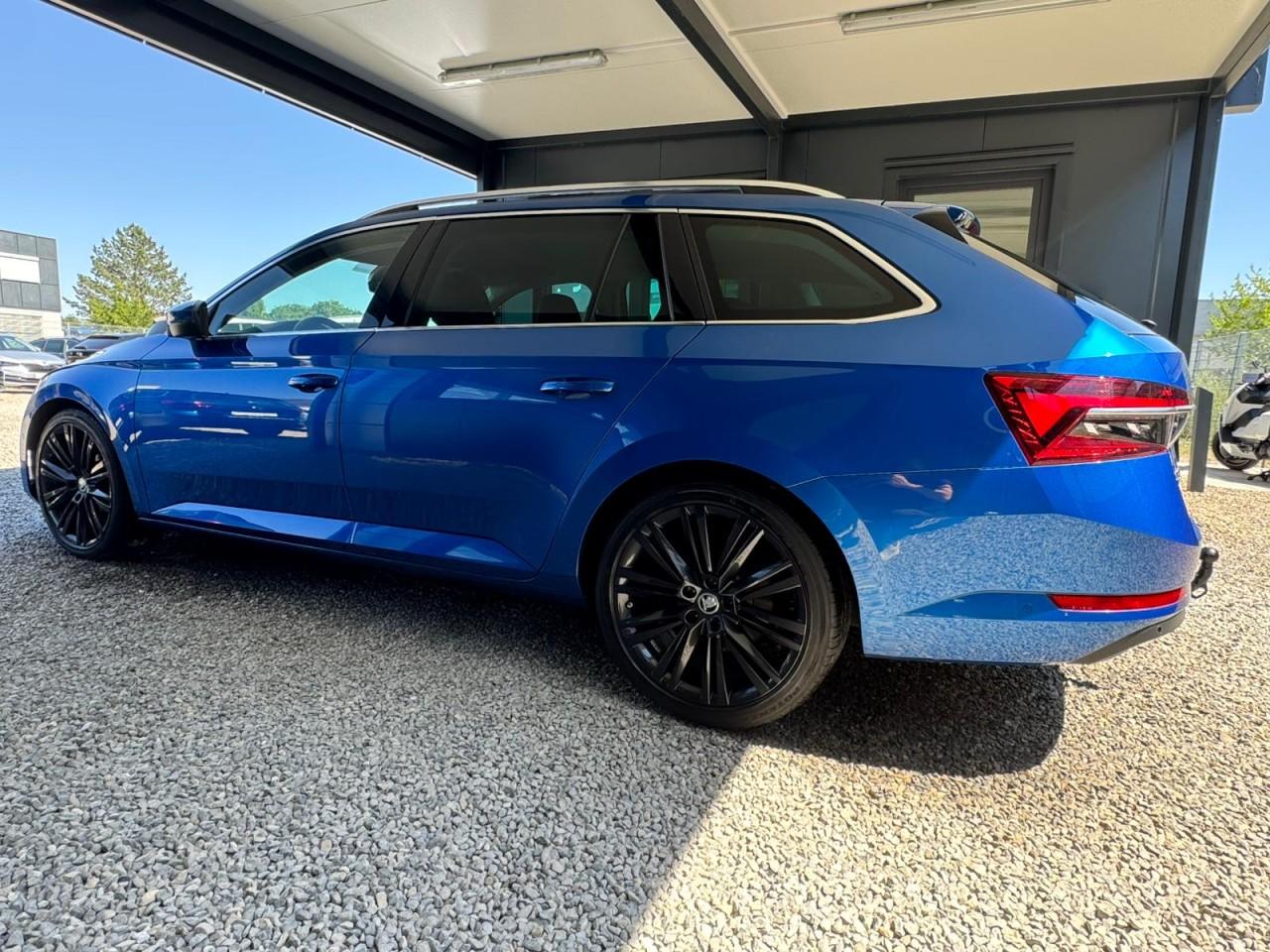 Skoda Superb 2.0 TDI DSG,LEDER,MATRIX,SITZLÜ,STAND,AHK