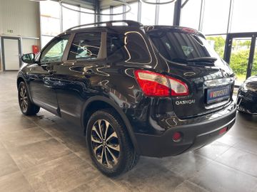 Nissan Qashqai 360 4X4 *PANORAMA*NAVI*TEILLEDER*