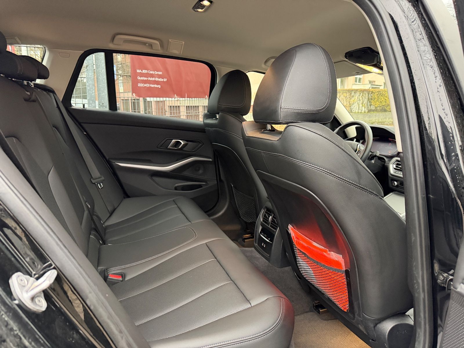 Fahrzeugabbildung BMW 318 3 Touring*LEDER*TEMPO*LED*APPLECAR*KAMERA*