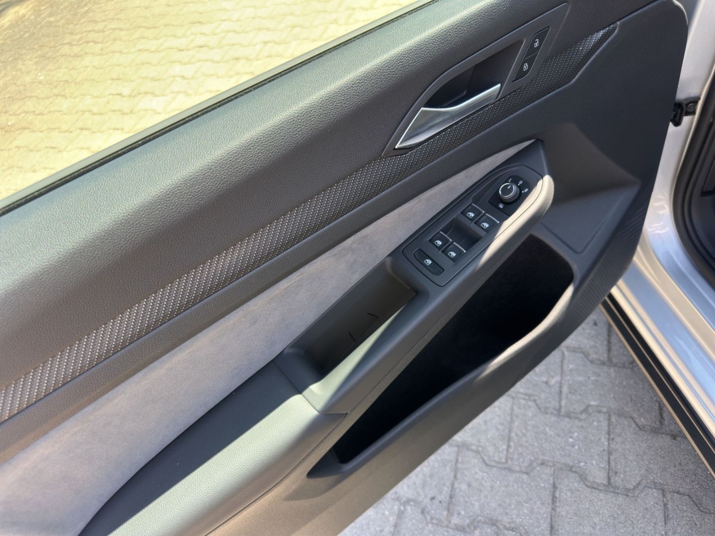 Golf Variant VIII Mildhybrid R-Line 1.5 eTSI DSG