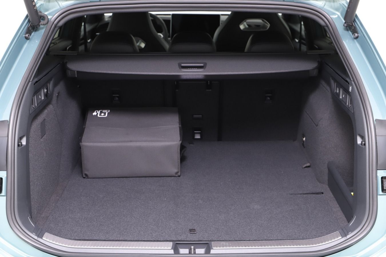 Volkswagen Passat Variant - Bild 16