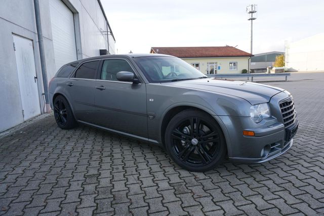 Chrysler 300C SRT8 317kW Autom. AHK Pano Navi Kamera