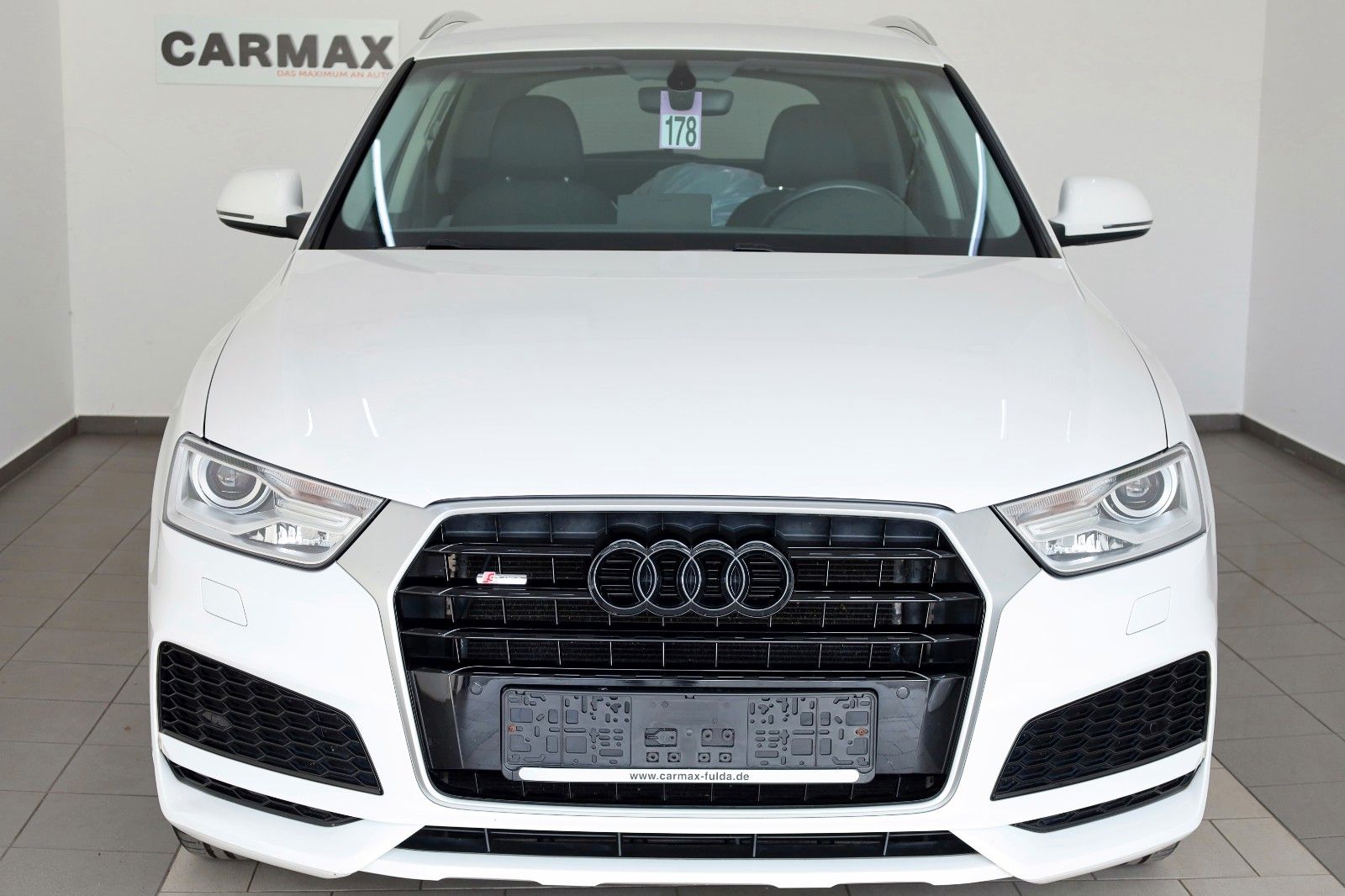 Fahrzeugabbildung Audi Q3 1.4 TFSI Paket S Line Navi,Xenon,SH,AHK,SR+WR