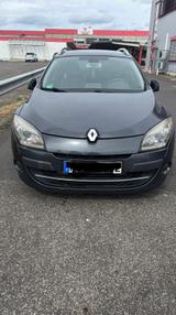 Renault Megane Grandtour Bose Edition TCE 130 Bose E... - Renault Megane aus 2011: Bose