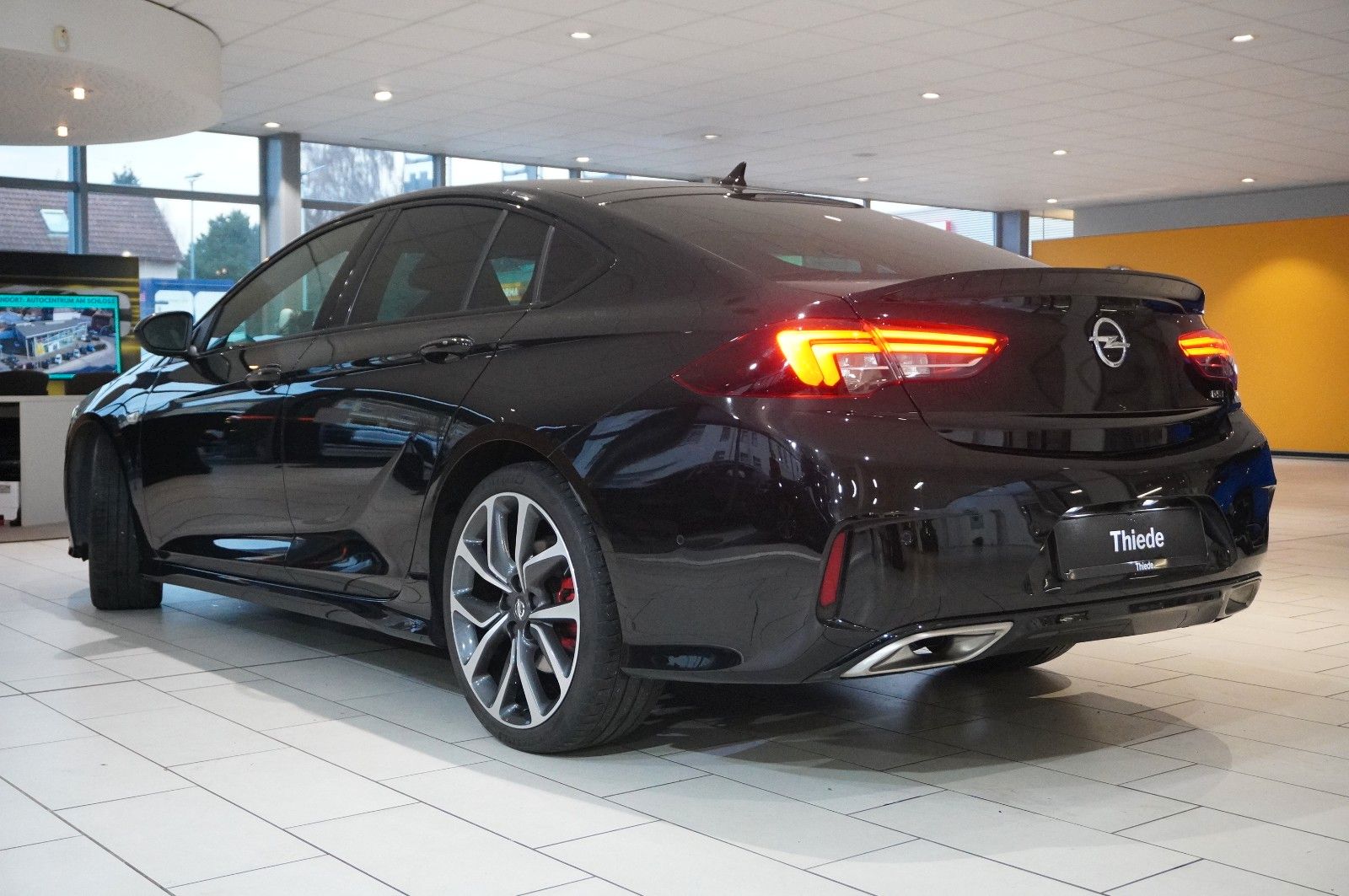 Fahrzeugabbildung Opel Insignia B GS GSi 4x4 PERFORMANCE/20"ALU/MASSAGE