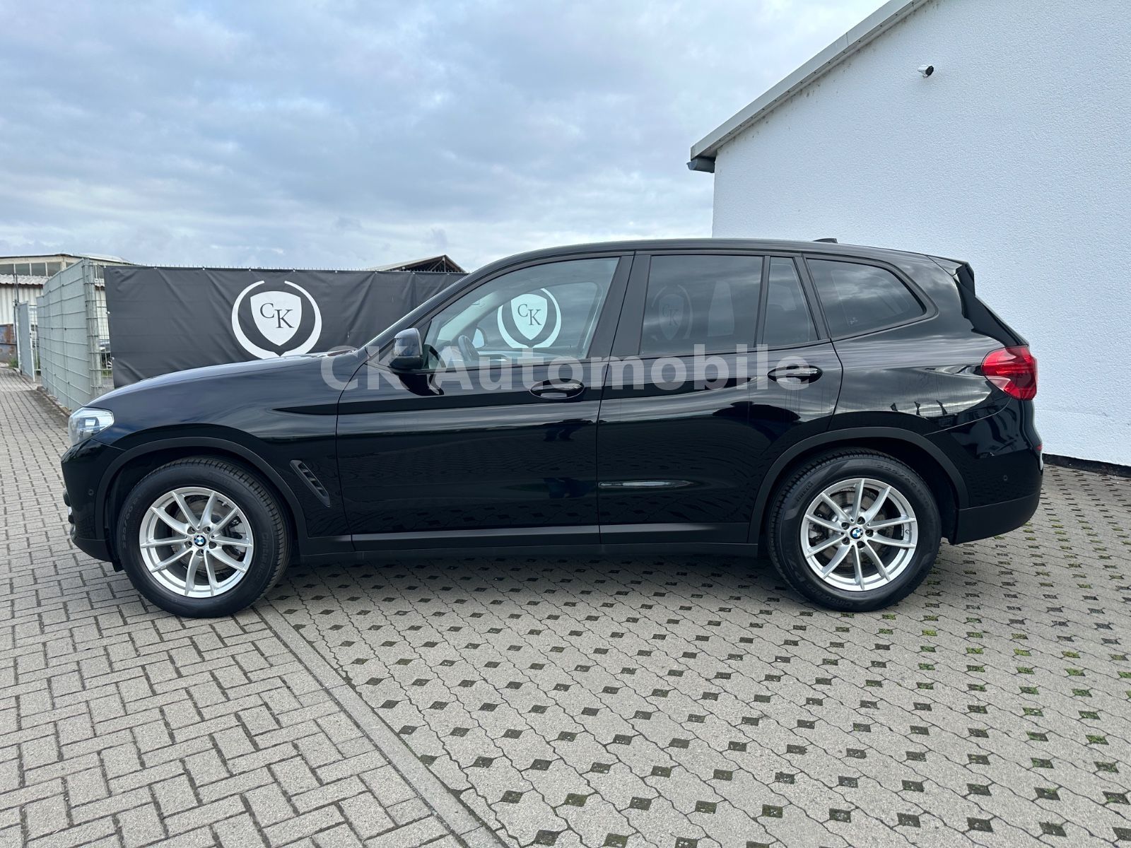Fahrzeugabbildung BMW X3 xDrive20i Advantage/Navi/Head-Up/LED/Kamera