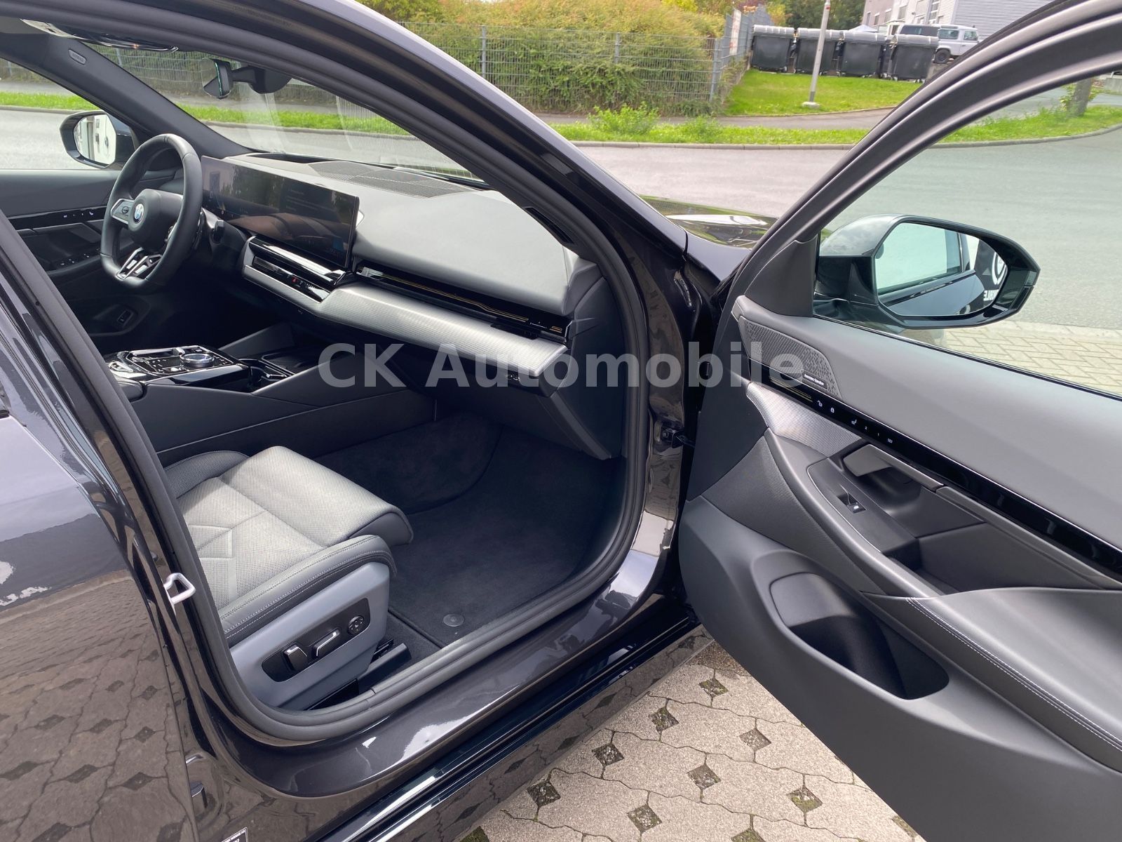 Fahrzeugabbildung BMW 540 d xDrive M Sport/Navi/Leder/LED/AHK/360°Kam.