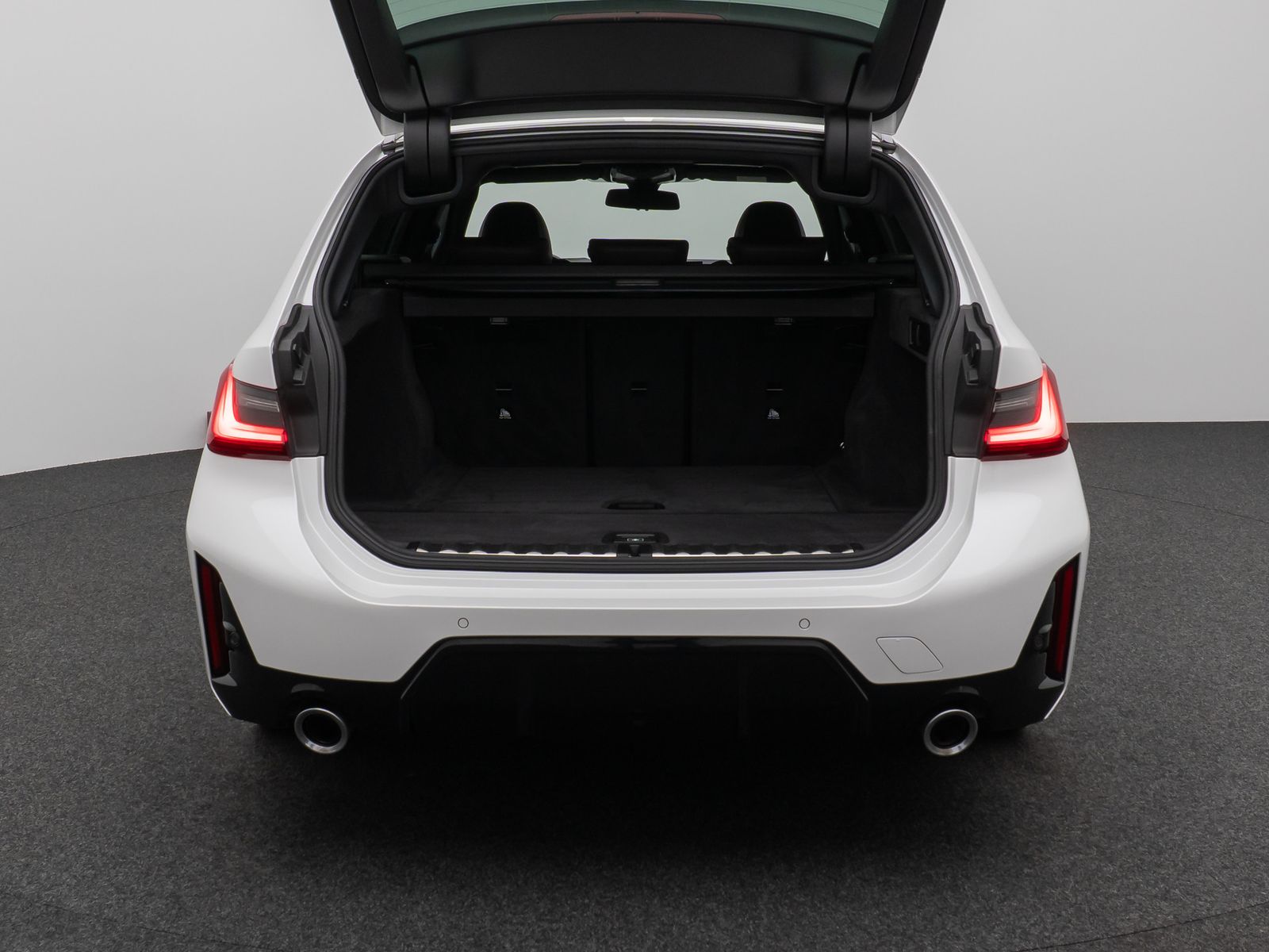 Fahrzeugabbildung BMW 320d  xD M Sport Kamera HUD DAB H/K Alarm 19Zoll