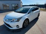 Toyota Avensis Combi 2,0-l-D-4D Comfort - Toyota Avensis: Comfort