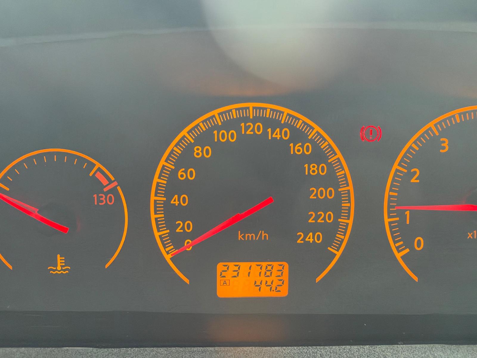 Nissan Primera 2006 — photo 6