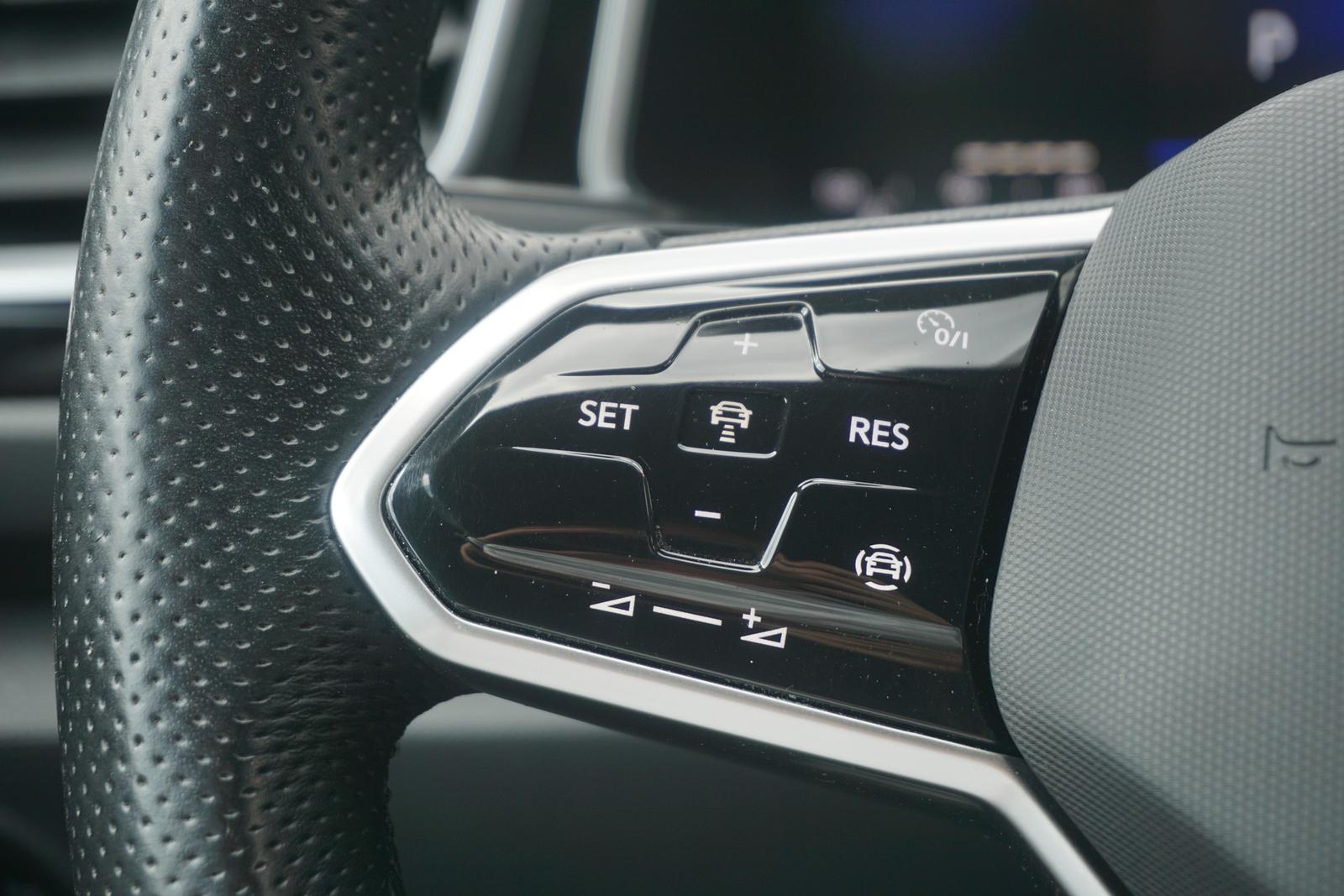Volkswagen T-Roc 2.0 R-Line 4Motion LED Navi ACC AHK Kamera, миниатюра 21